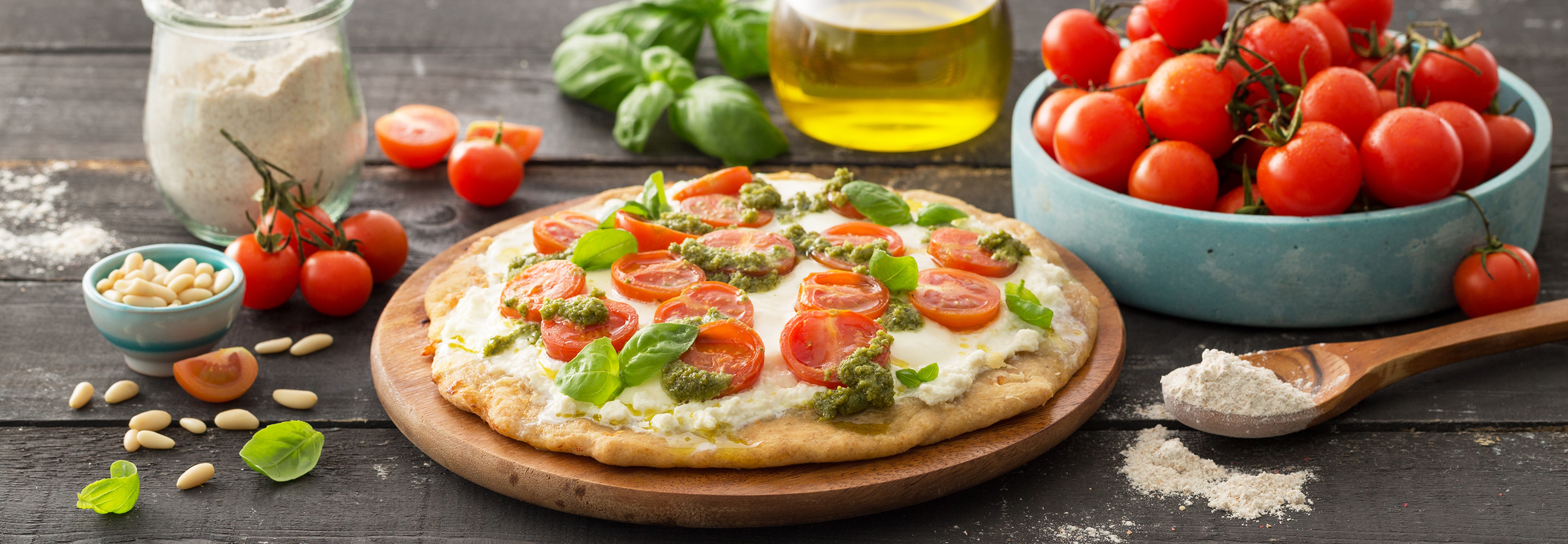 Pizza z pesto i pomidorami - Galbani – od ponad 140 lat dostarczamy najlepsze włoskie smaki na talerze całego świata