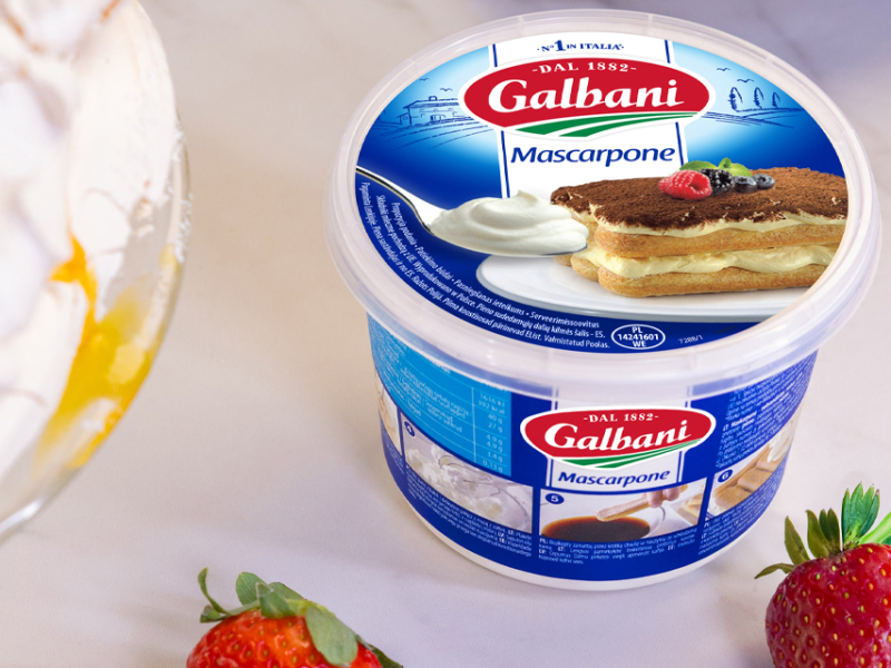 Tort bezowy z kremem mascarpone